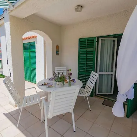 Holiday home Luka *